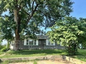 Building Photo - 5938 E 136th St