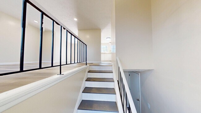 Building Photo - Updated 3 Bedroom McDonald Home For Rent