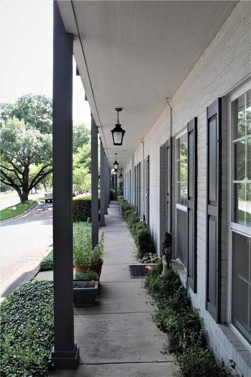Foto del edificio - 7771 Royal Ln