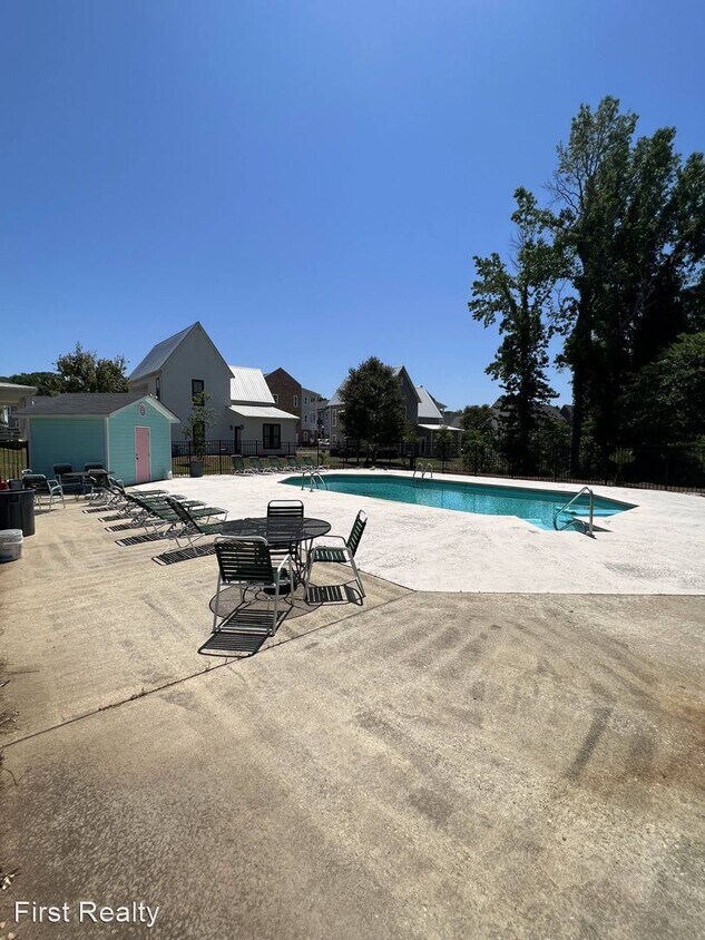 Foto del edificio - 2 br, 2.5 bath House - 443 Harper Avenue #2