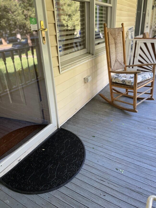 Porch - 3342 Commonwealth Ave