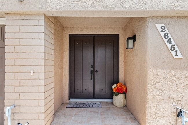 Building Photo - 26451 Vía Juanita