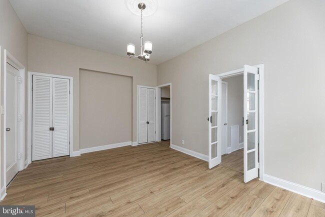 Foto del edificio - 2509 Cliffbourne Pl NW
