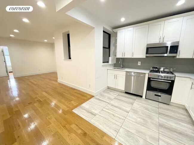 Building Photo - 100 W 138th St
