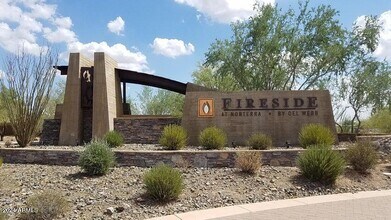 Building Photo - 2034 W Yellowbird Ln