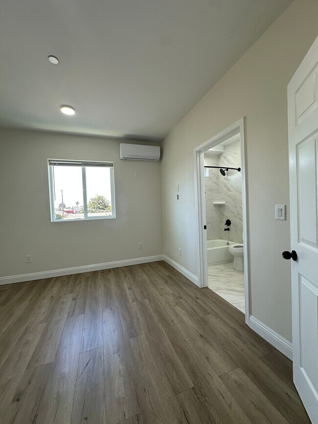 Foto del edificio - 818 E 21st St