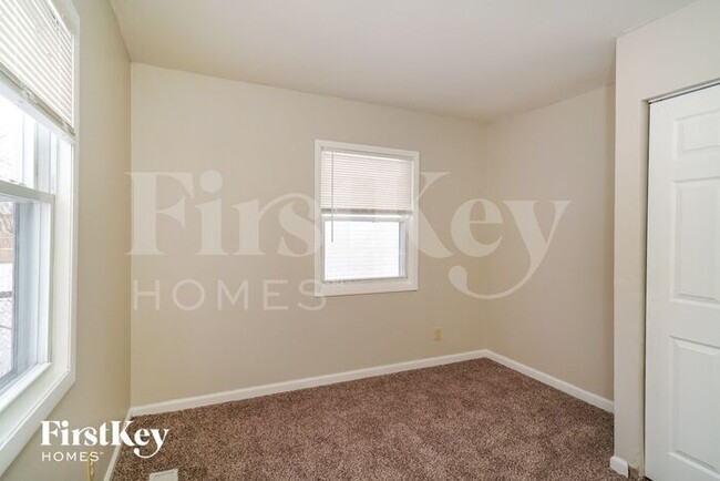 Building Photo - 232 Whiteland Rd