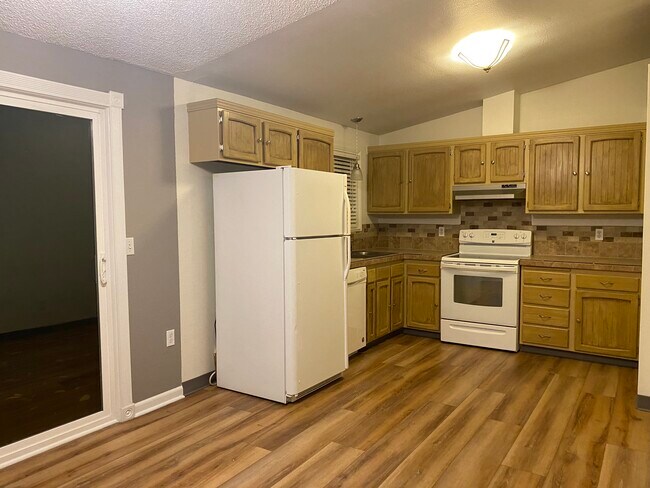 Foto del edificio - 2815 SW Spring Garden St