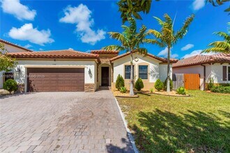 Building Photo - 2541 SE 1st St