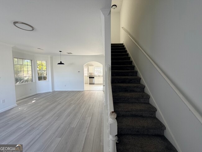 Foto del edificio - 379 Pine Hill Pl