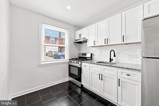 Building Photo - 6411 Malvern Ave
