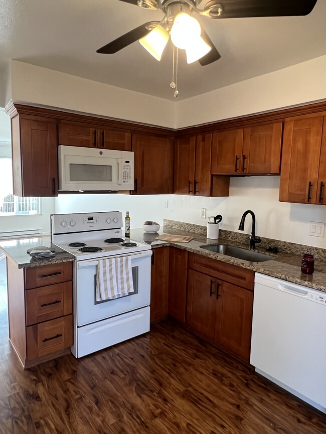 Building Photo - Meritage Apartments