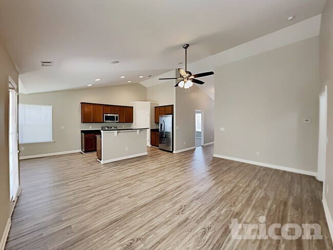Building Photo - 106 Cogburn Rd