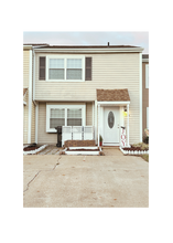 Building Photo - 718 Spence Cir