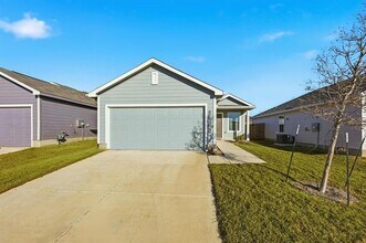 Building Photo - 9012 Red Fox Trl