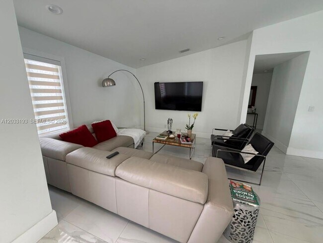 Building Photo - 3121 SW 140th Ave