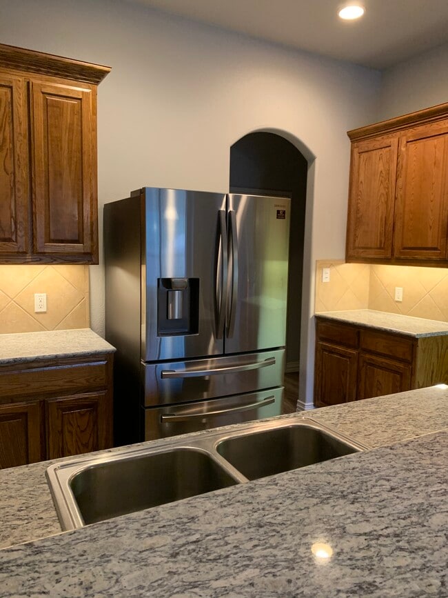 Photo - 502 Spring Dr House