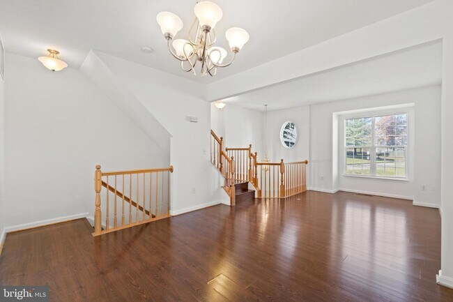 Foto del edificio - 12221 Densmore Ct