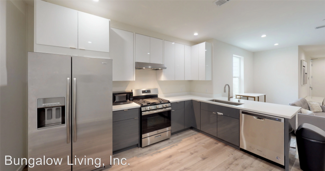 Building Photo - 363 21st Ave