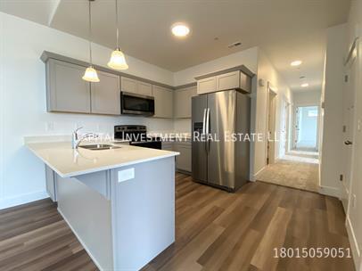 Foto del edificio - 947 W Coral Charm Wy