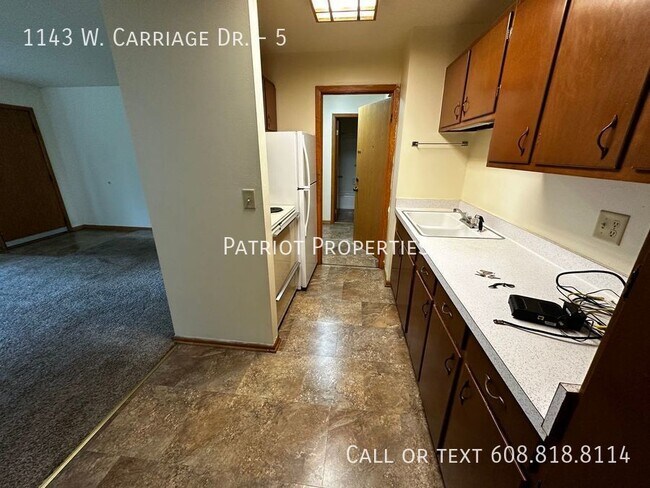 Building Photo - 1 bedroom/ 1 bath apartment in Whitewater, WI