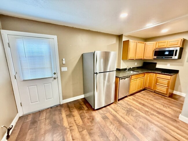 Building Photo - Charming 1 bedroom for Rent in the Heart o...
