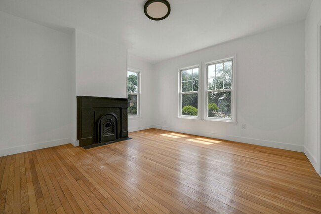 Foto del edificio - 46 Cottage Pl