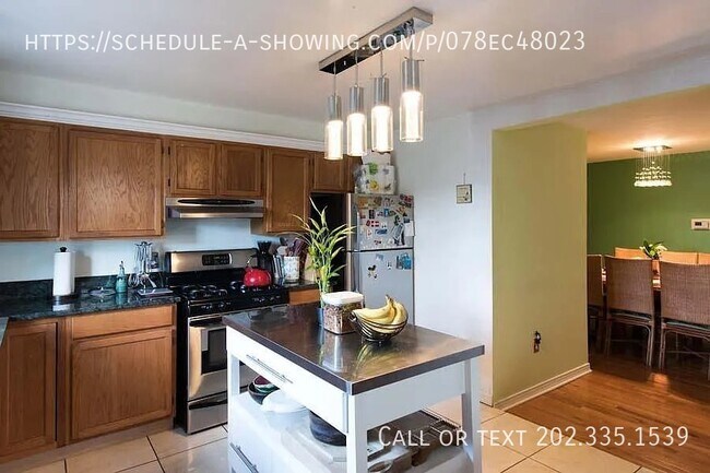 Foto del edificio - 717 16th St NE