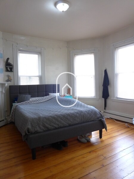 Foto del edificio - 11 Parker Hill Ave