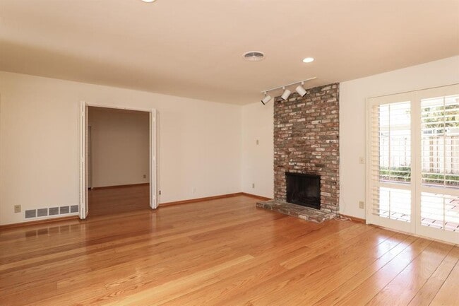 Building Photo - 4120 Donald Dr
