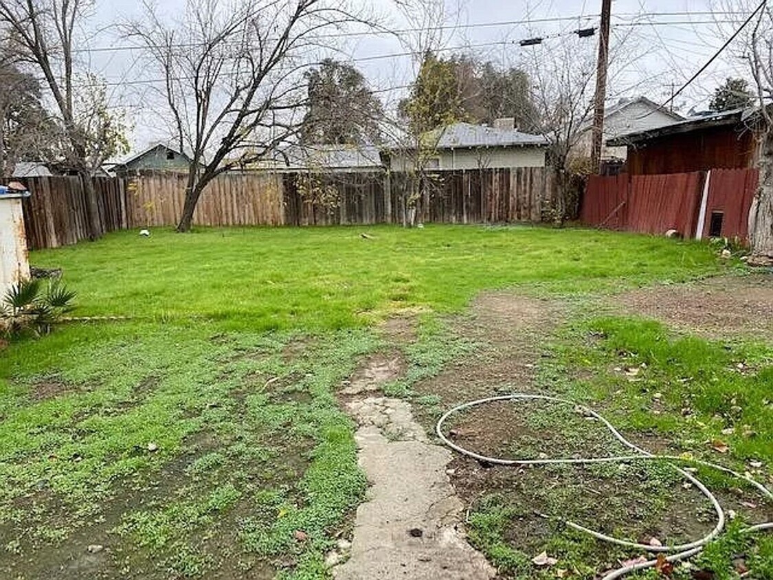 Building Photo - 3 bedroom home!