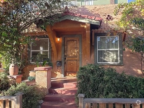 Building Photo - 112 Robinson Ave