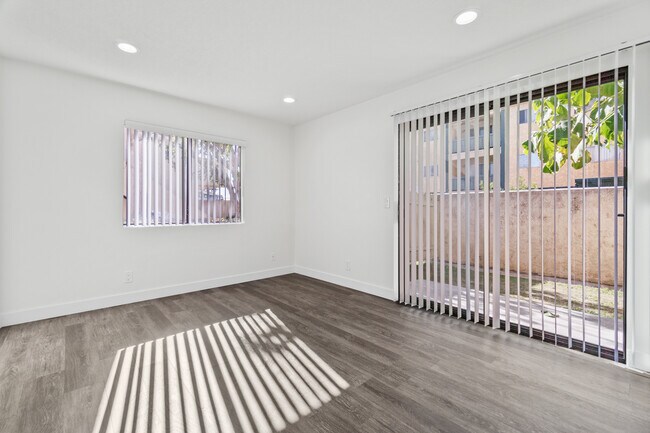 Dormitorios amplios con patio adicional - Whitaker Terrace