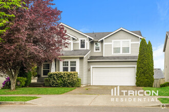 Building Photo - 3915 Ingleside Dr SE