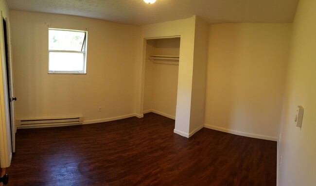 Building Photo - East Apartments