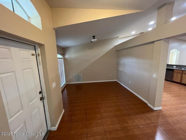 Building Photo - 156 Frederica Ave