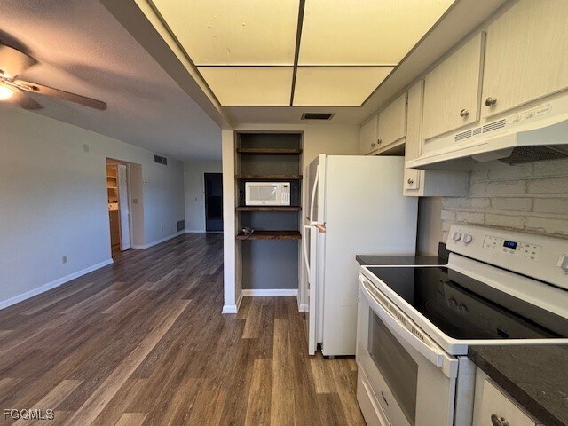 Foto del edificio - 5917 Littlestone Ct