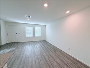 Building Photo - 9332 Serene Hbr St