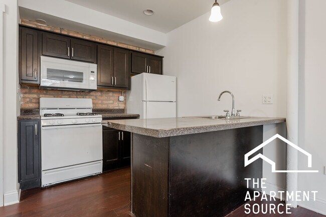Foto del edificio - 4440 N Western Ave