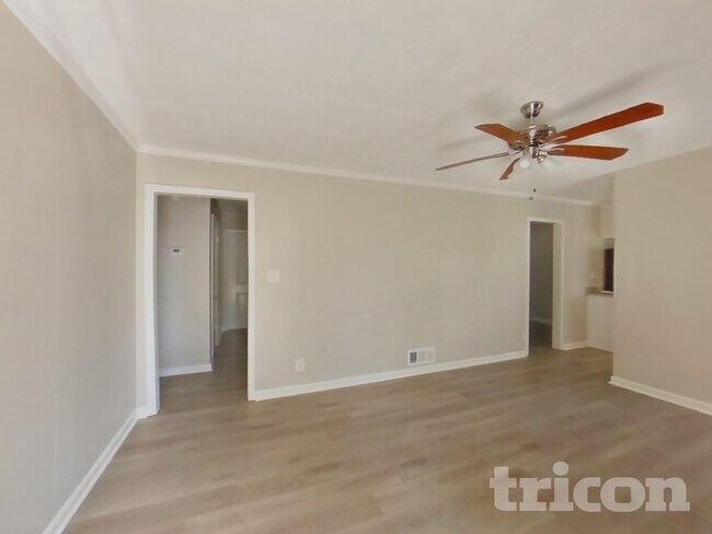 Foto del edificio - 199 Kings Ct NW