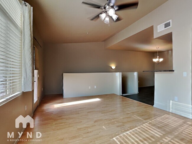 Foto del edificio - 280 S Evergreen Rd
