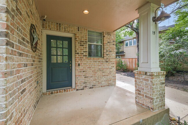 Building Photo - 15 N Flickering Sun Cir