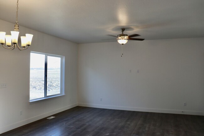 Foto del edificio - 4848 E Lake Corner Drive
