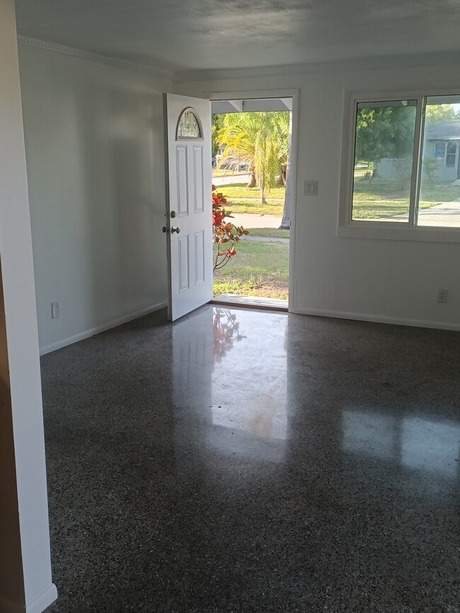 Building Photo - 9098 Southern Comfort Dr
