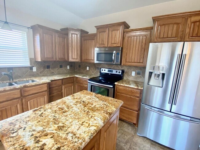 Building Photo - AVAILABLE SOON!