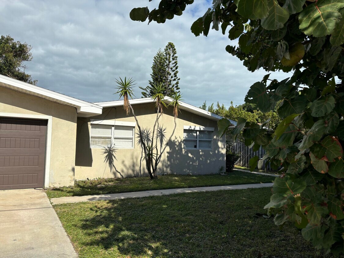 120 Niemira Ave, Indialantic, FL 32903 Townhome Rentals in
