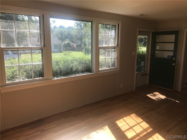 Foto del edificio - 1304 St Michaels Ln