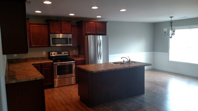 Building Photo - 3504 Duck Pond Way