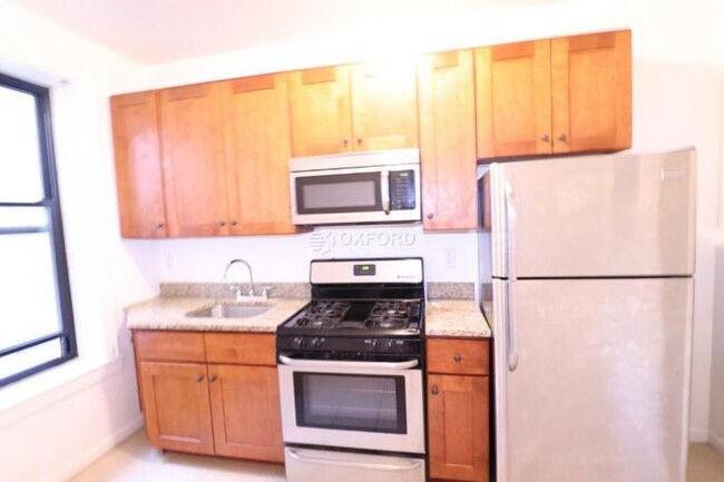 Foto del edificio - 1 bedroom in Queens NY 11354