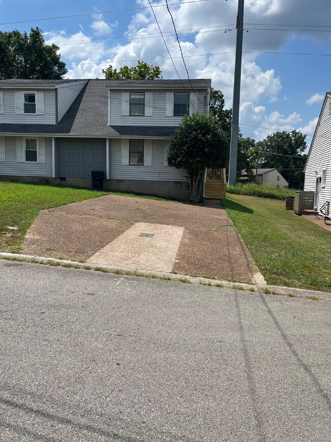 Building Photo - 1404 Bell Trace Dr